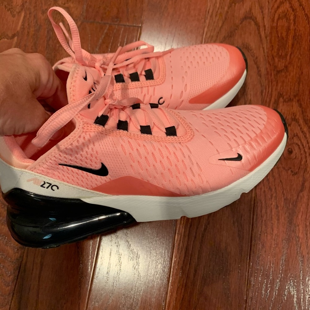 Nike tennis shoes